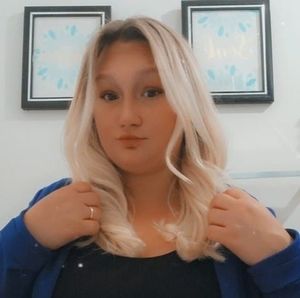 Meet your Posher, Krystelle